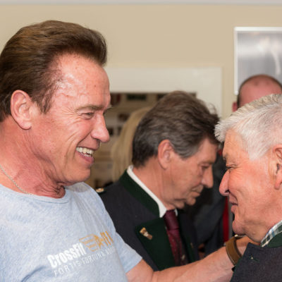 Arnold Schwarzenegger zu Besuch im Museum